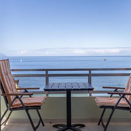 Apartment Modern Cozy Ocean View Near The With Swimming Pool In Complex Puerto de Santiago (Tenerife)